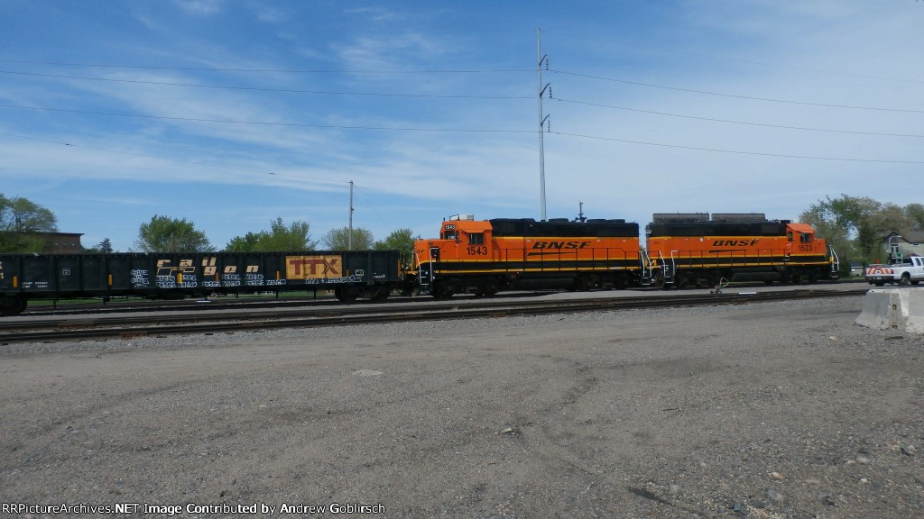 BNSF 1523 & 1543